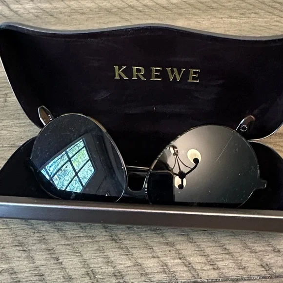 KREWE Sleek Black Sunglasses Krewe - Webster Nylon Sunglasses in Black | Mitchell Stores main image 4